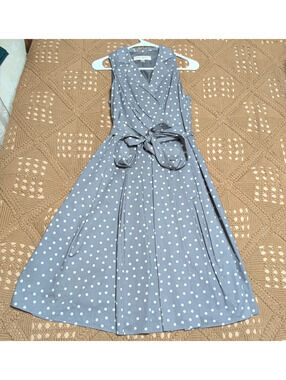 Evan-Picone Polka Dot Fit & Flare Dress Size 6 Gray White V-Neck Belted Knee